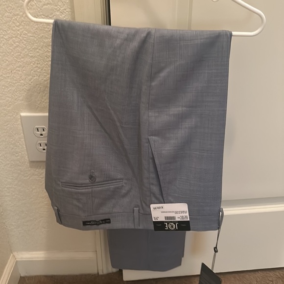 Pants - Picture 2 of 8